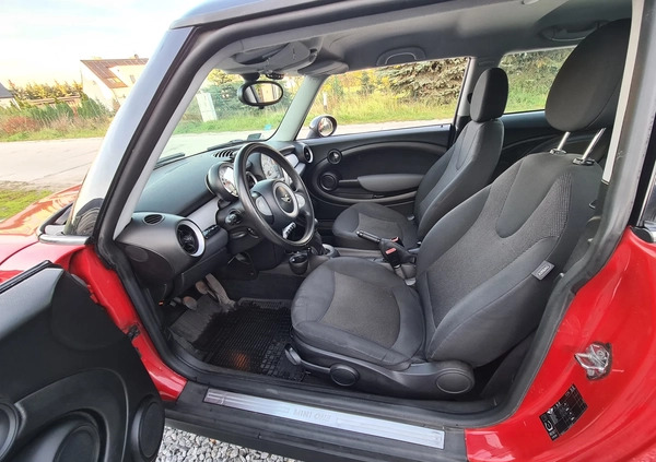 MINI ONE cena 9500 przebieg: 177777, rok produkcji 2007 z Szczecin małe 172